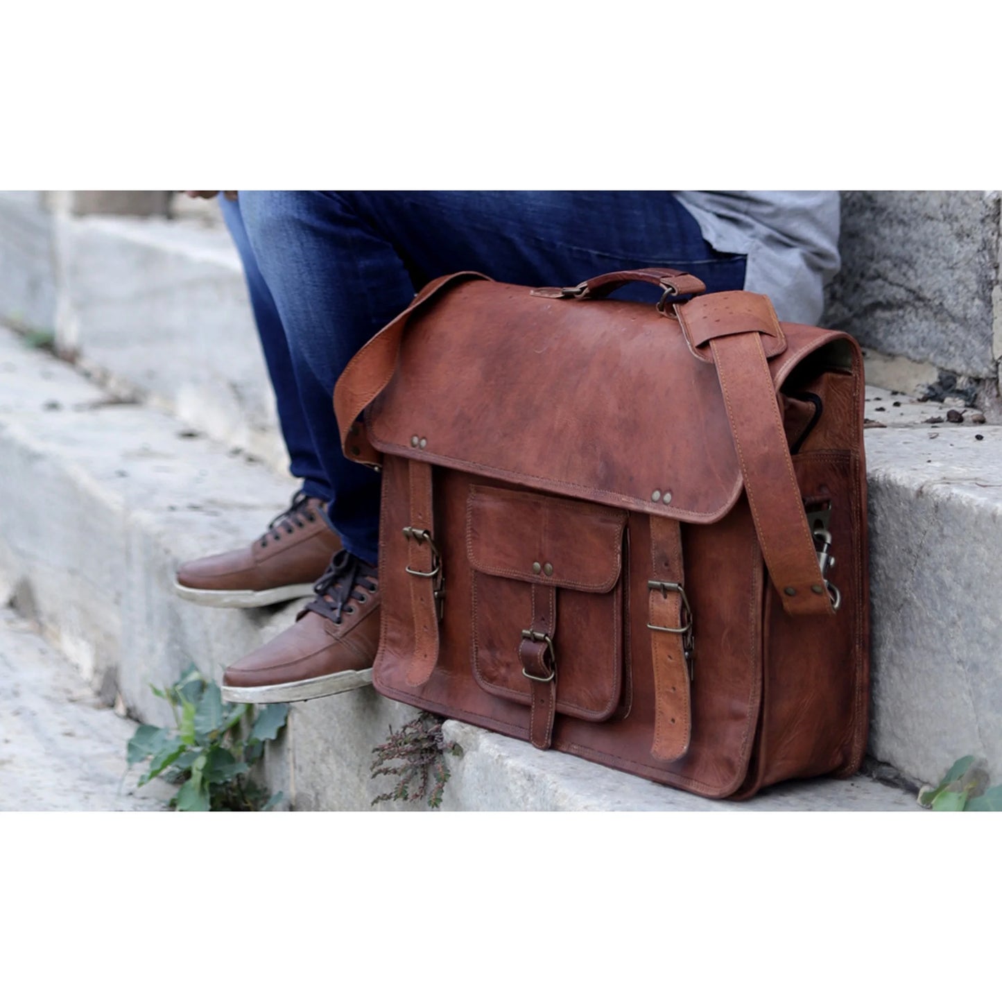 18-Inch Full Grain Leather Laptop Messenger Bag – Office Briefcase Satchel for Men and Women with Adjustable Strap and Lockable Compartments